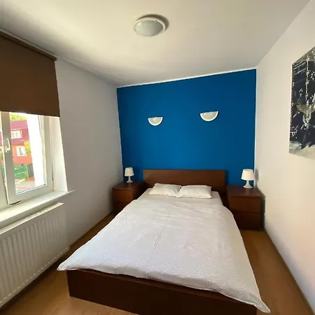 Mamas & Papas Hostel *