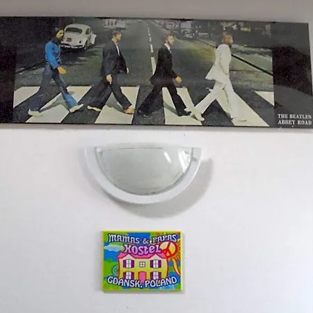 Mamas & Papas Hostel *