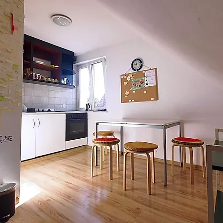 Mamas & Papas Hostel
